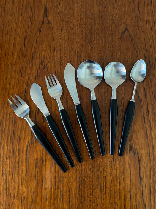 J. Sanderson & Son ‘New Image’ 42-Piece Cutlery Set by C. Melville Cass, c.1960s