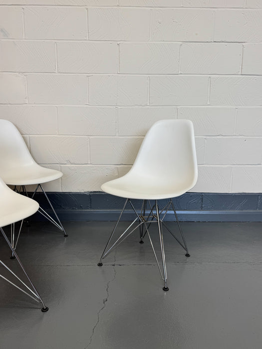 Set of 4 Vitra Eames DSR ‘Eiffel’ Chairs by Charles & Ray Eames