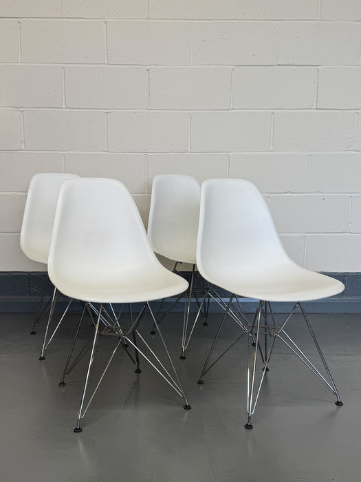 Set of 4 Vitra Eames DSR ‘Eiffel’ Chairs by Charles & Ray Eames