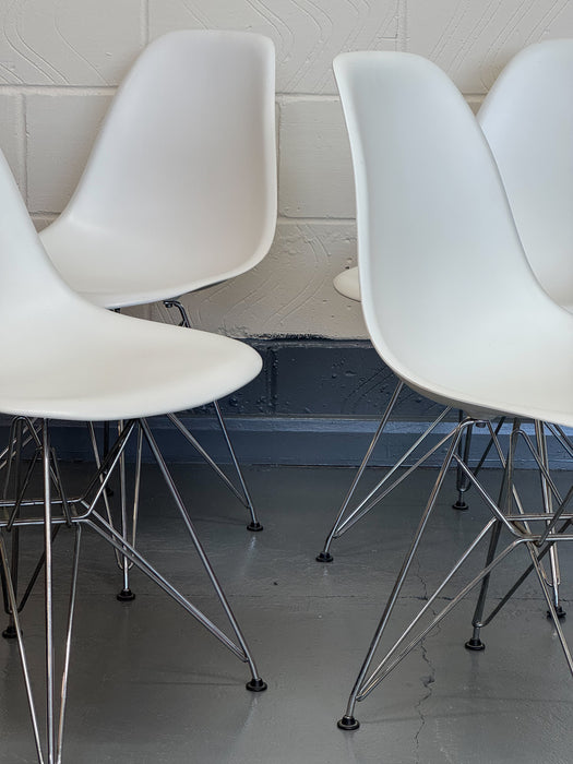 Set of 4 Vitra Eames DSR ‘Eiffel’ Chairs by Charles & Ray Eames