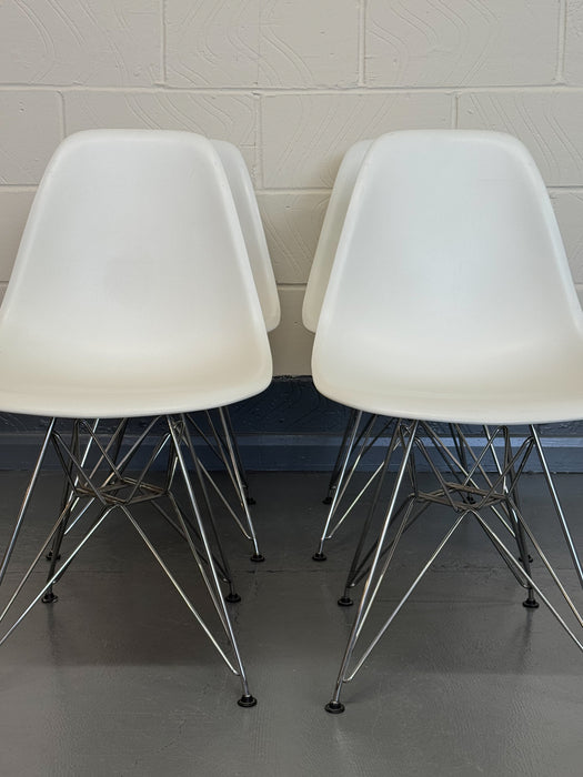 Set of 4 Vitra Eames DSR ‘Eiffel’ Chairs by Charles & Ray Eames