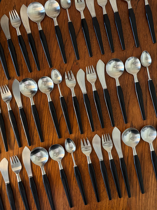 J. Sanderson & Son ‘New Image’ 42-Piece Cutlery Set by C. Melville Cass, c.1960s