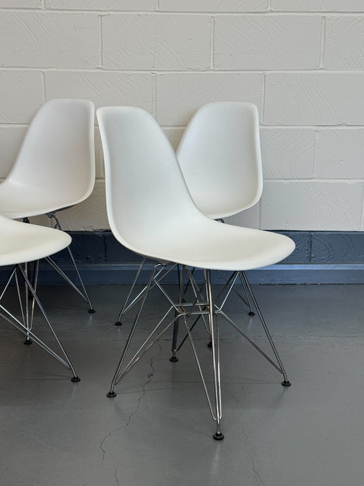 Set of 4 Vitra Eames DSR ‘Eiffel’ Chairs by Charles & Ray Eames